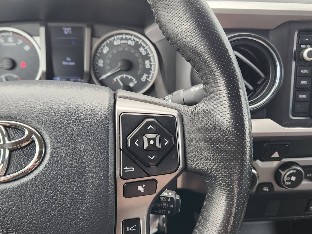 Used 2019 Toyota Tacoma SR5 AWD/4WD image 32