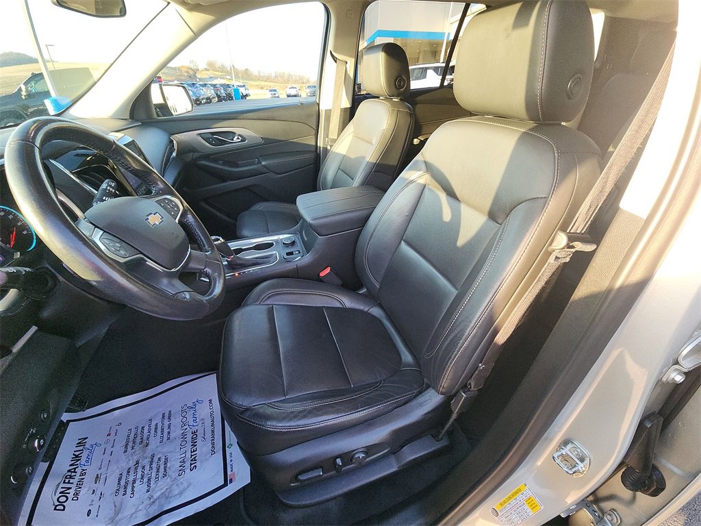 Used 2020 Chevrolet Traverse LT image 11