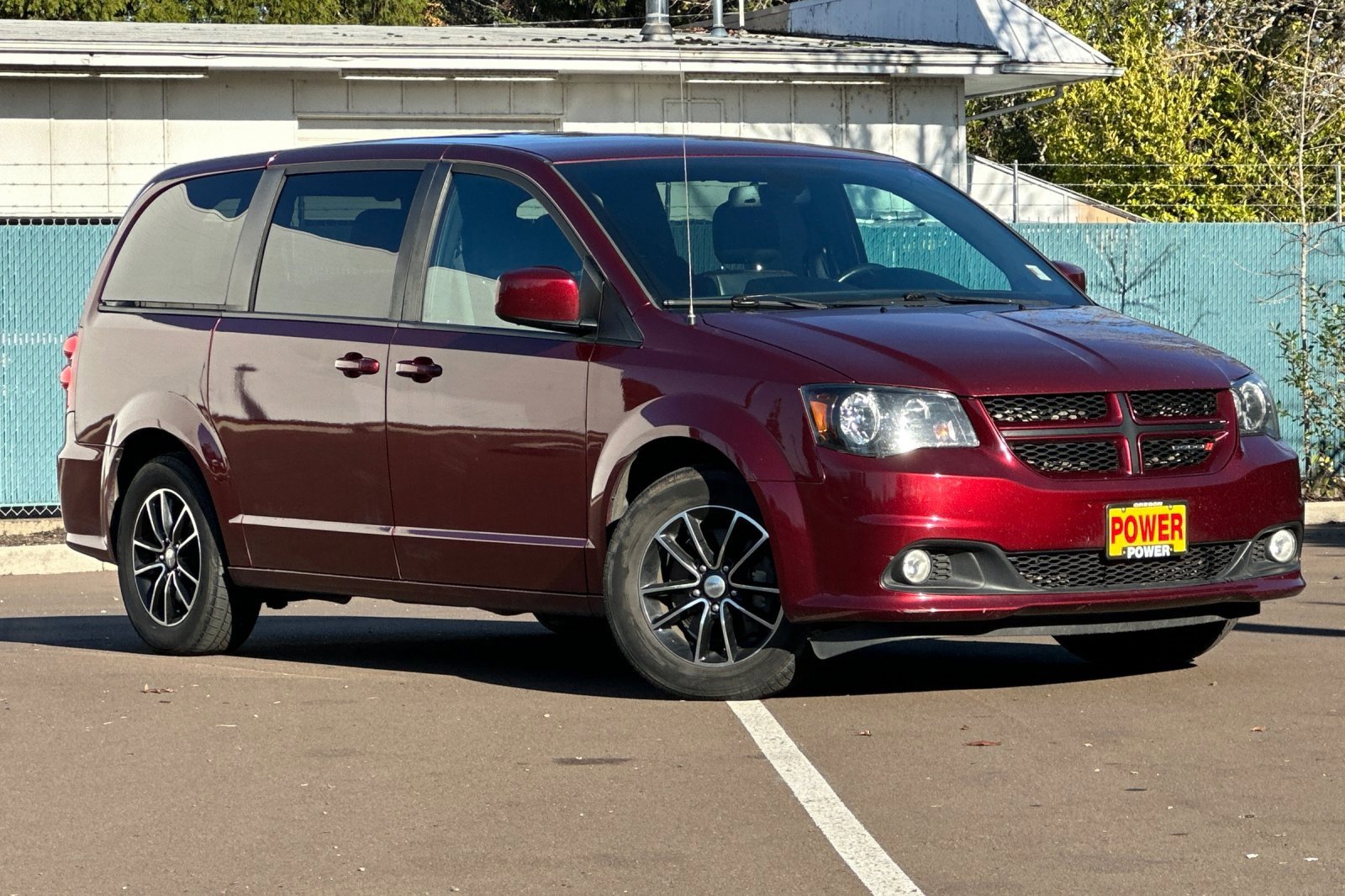 Used 2019 Dodge Grand Caravan GT image 2