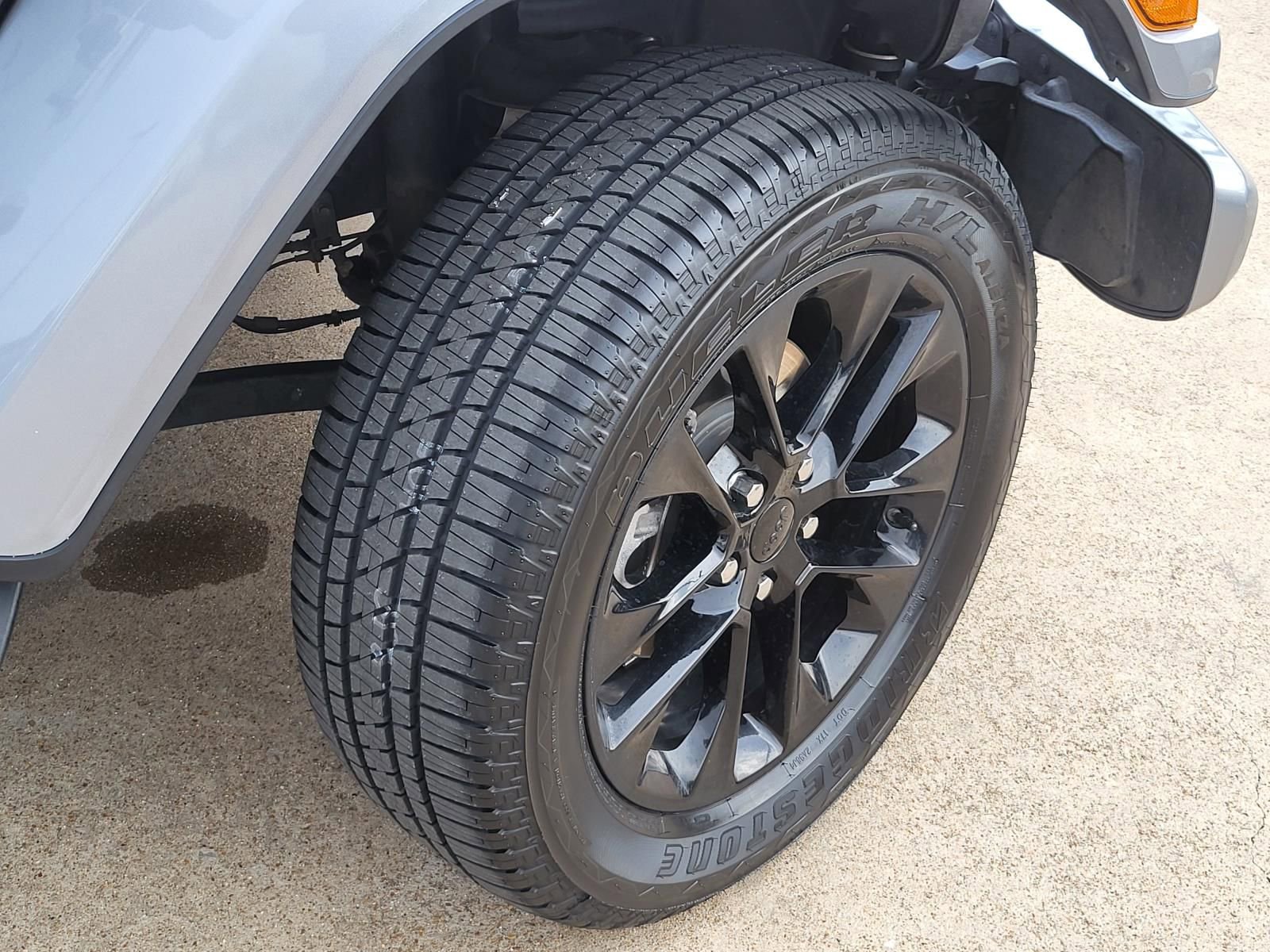 Used 2021 Jeep Wrangler Unlimited Sahara image 6