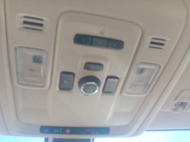 Used 2021 GMC Yukon XL Denali w/ LPO, Illumination Package image 31