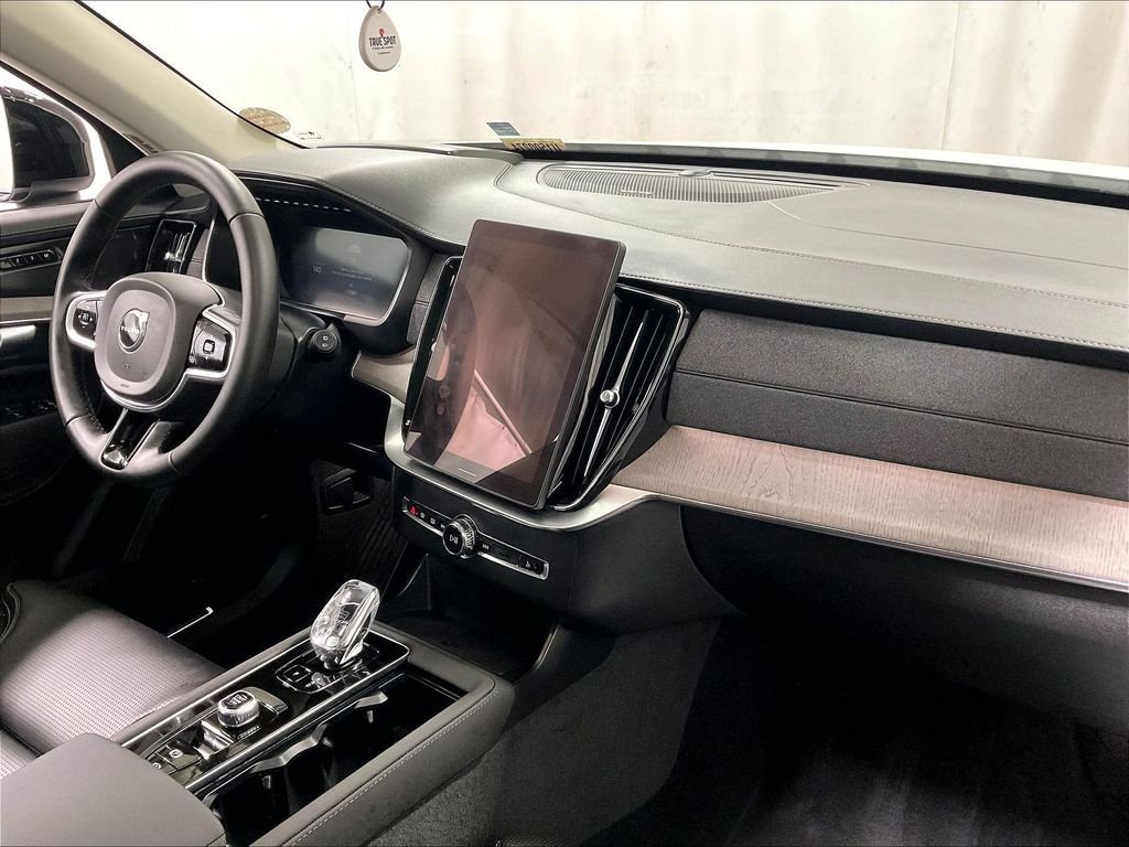 Used 2026 Volvo XC90 B6 Ultra w/ Protection Package Premier AWD/4WD image 14