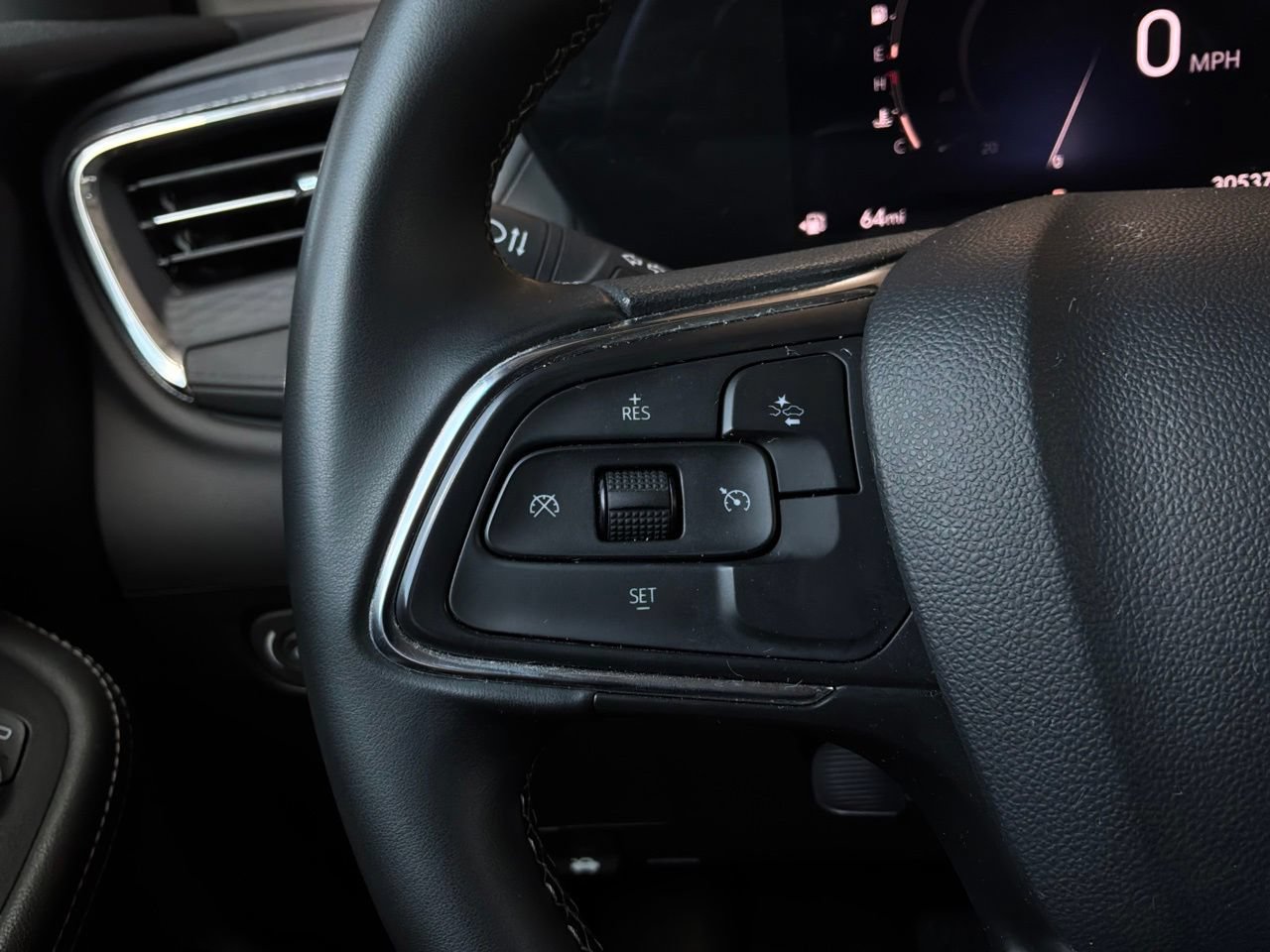 Used 2025 Buick Encore GX Preferred FWD image 31