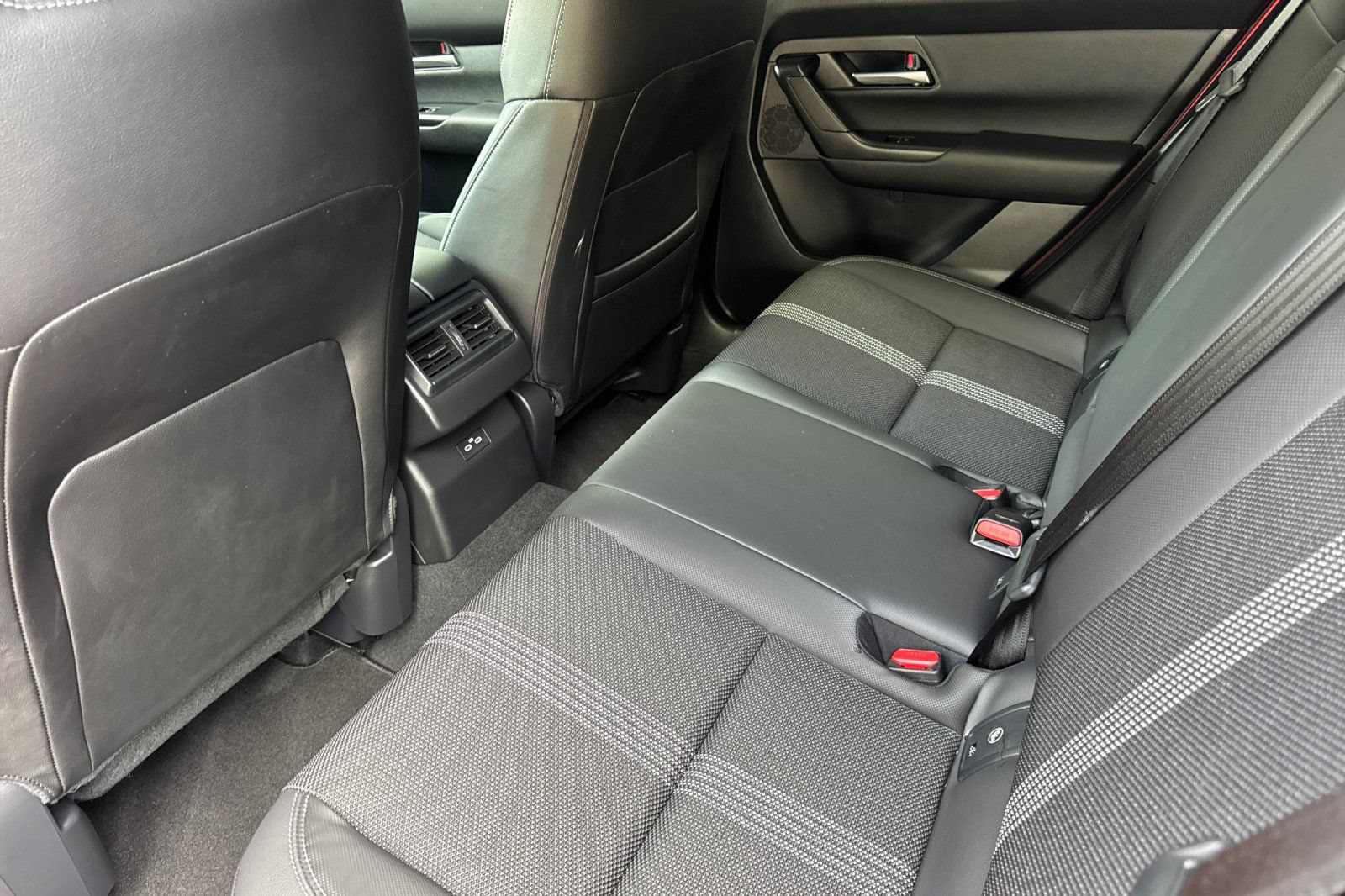 Certified 2025 MAZDA CX-50 AWD 2.5 S w/ Cargo Package image 14