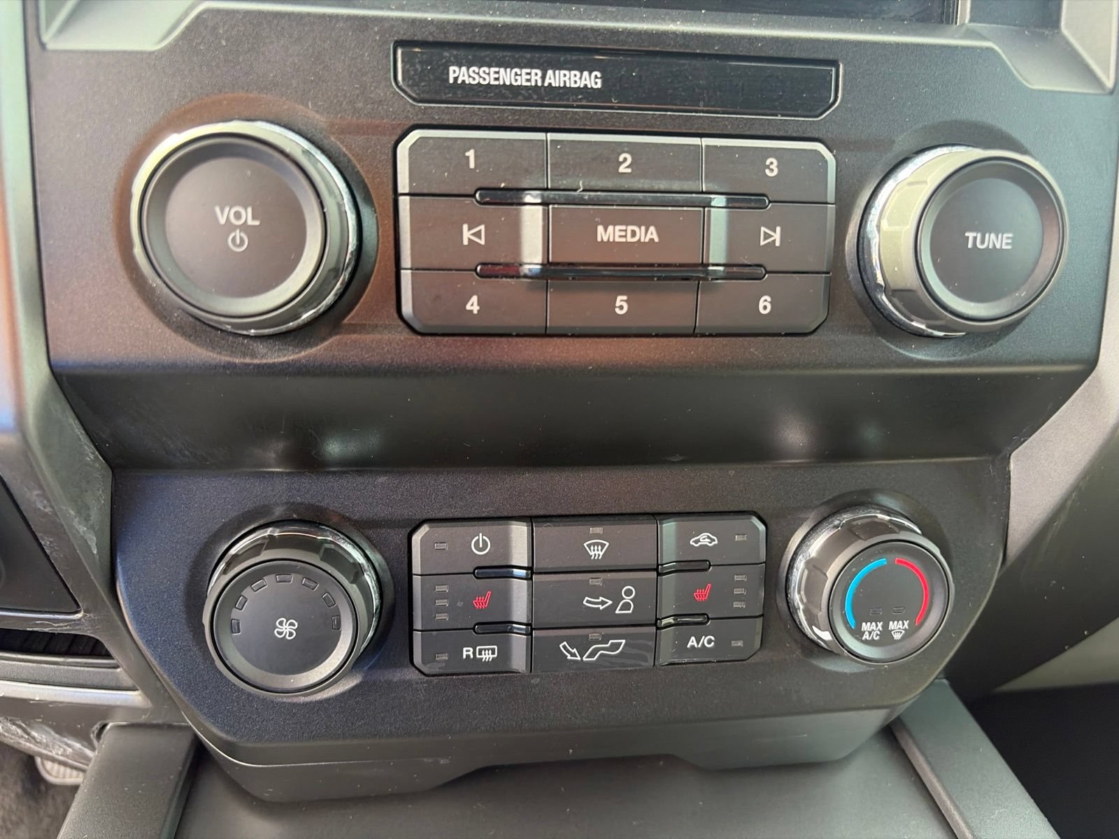 Used 2020 Ford F150 XLT w/ Equipment Group 302A Luxury RWD image 15