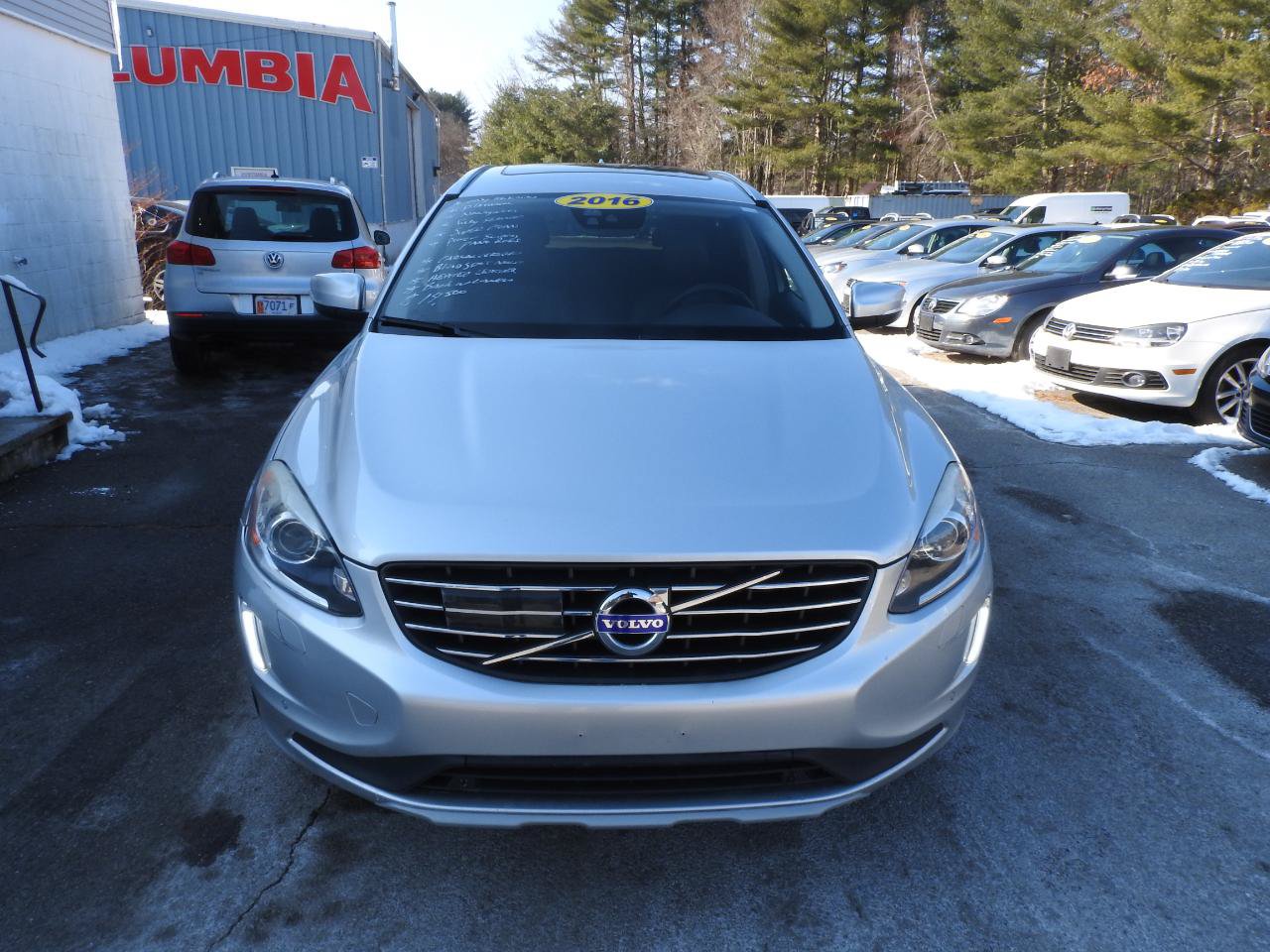 Used 2016 Volvo XC60 T5 Platinum w/ Climate Package AWD/4WD image 5