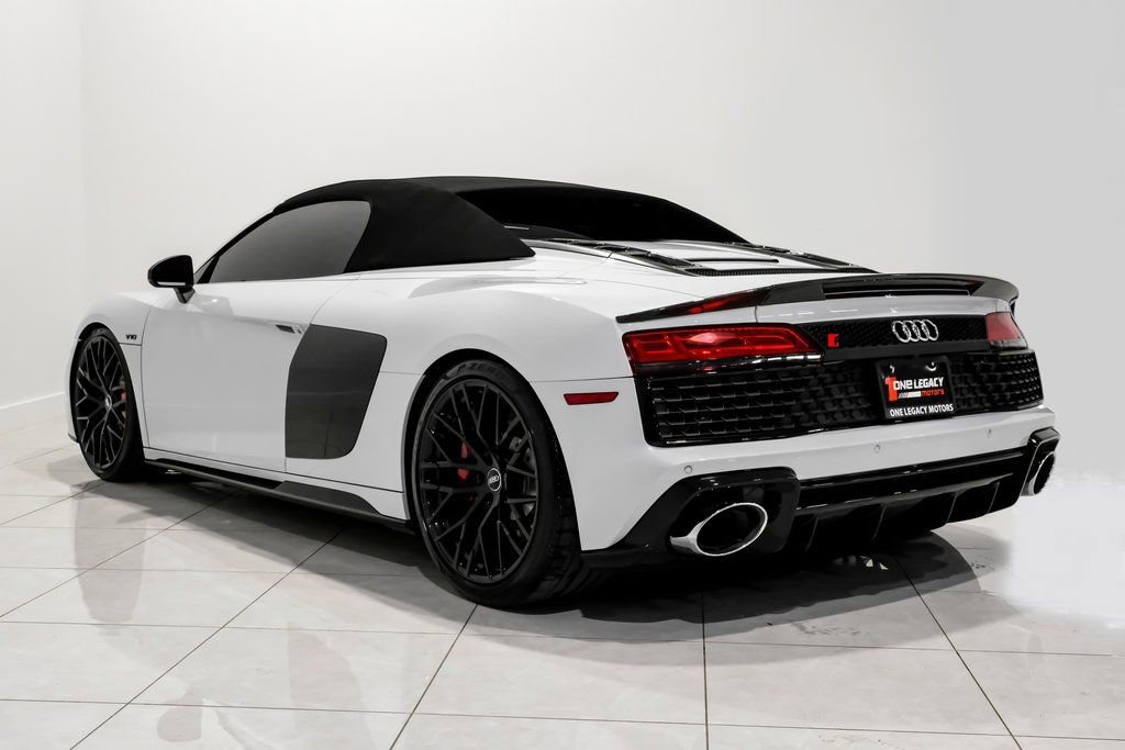 Used 2020 Audi R8 V10 w/ 20" Wheel Package image 14