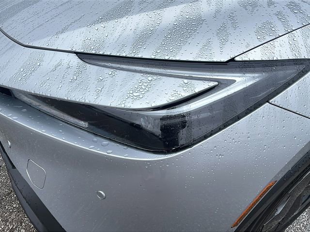 Used 2024 Toyota Prius image 9