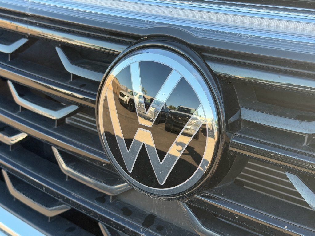 Used 2024 Volkswagen Atlas Cross Sport SEL R-Line AWD/4WD image 10