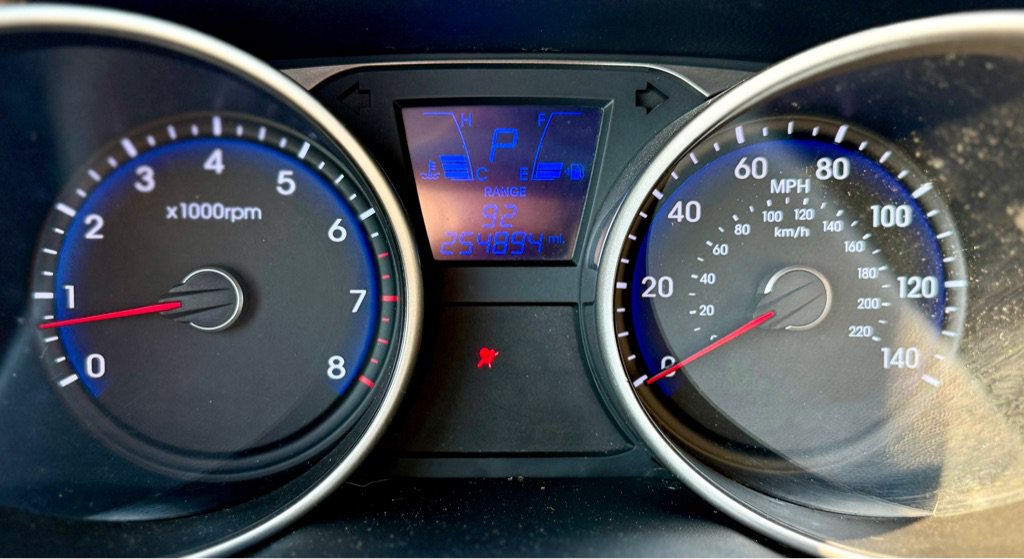Used 2010 Hyundai Tucson GLS w/ Popular Equipment Pkg 2 FWD image 10