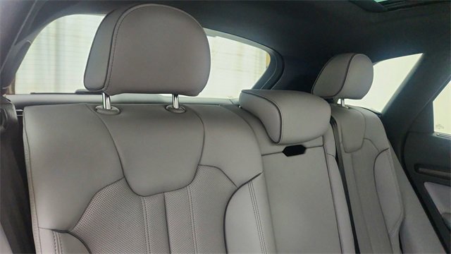 Used 2024 Audi Q5 e Prestige w/ Prestige Package image 28