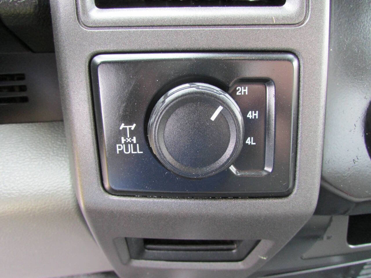 Used 2019 Ford F250 XL w/ Power Equipment Group image 17