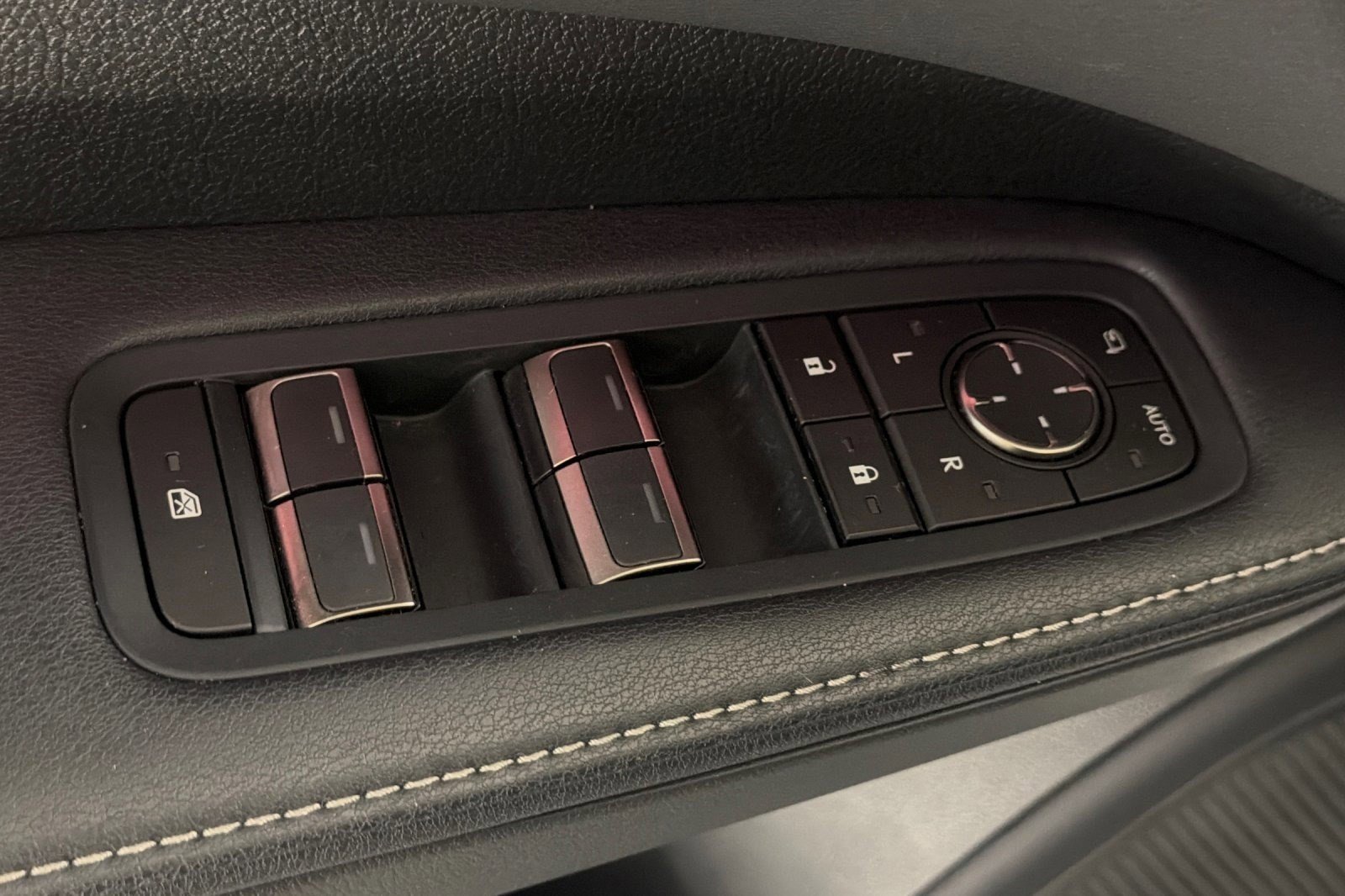Used 2023 Lexus RX 350 FWD w/ Cold Area Package image 13