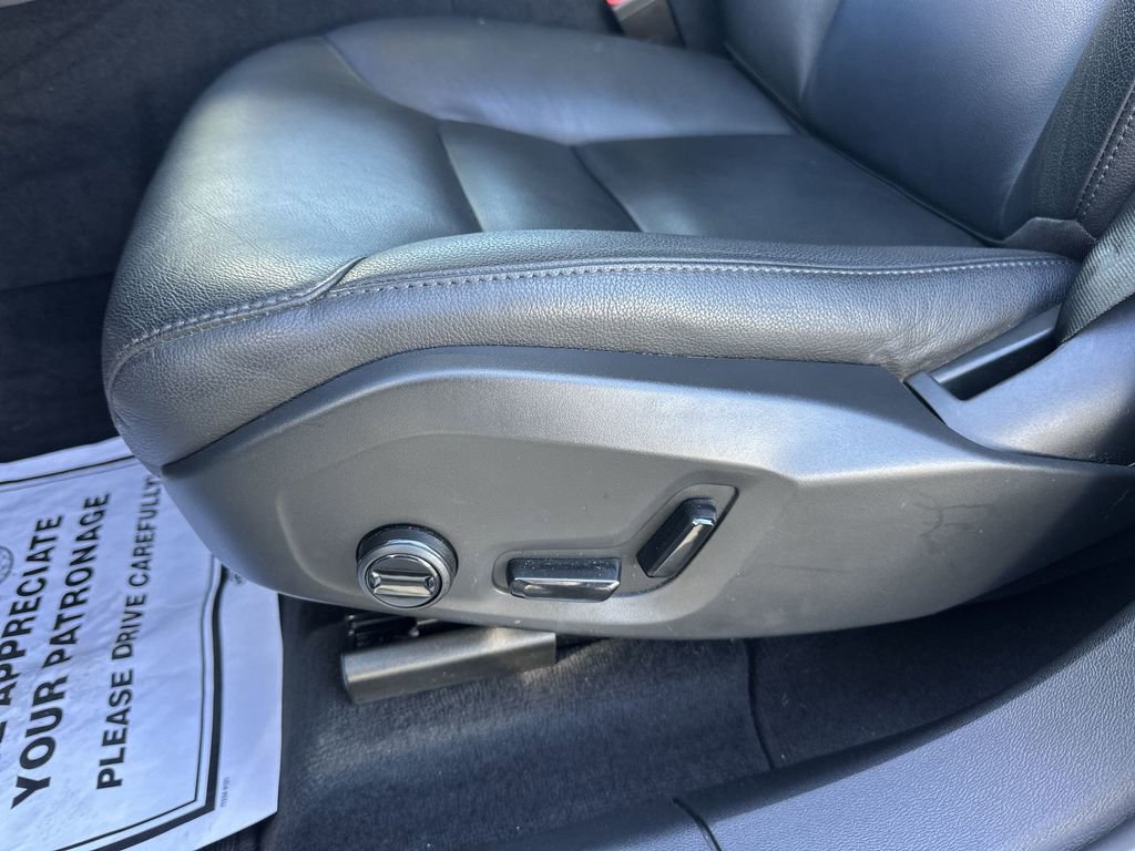 Used 2025 Volvo XC60 B5 Core image 12