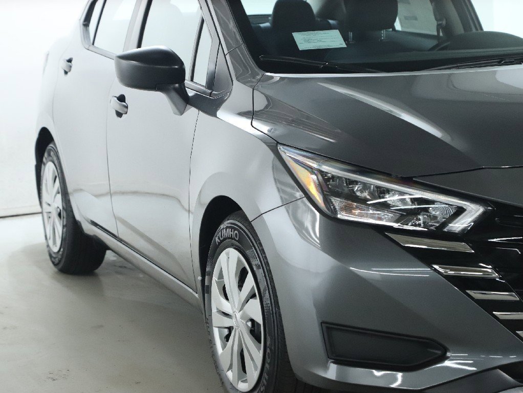 Certified 2025 Nissan Versa S w/ Trunk Package image 9