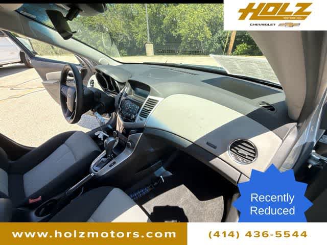 Certified 2011 Chevrolet Cruze LS FWD image 25