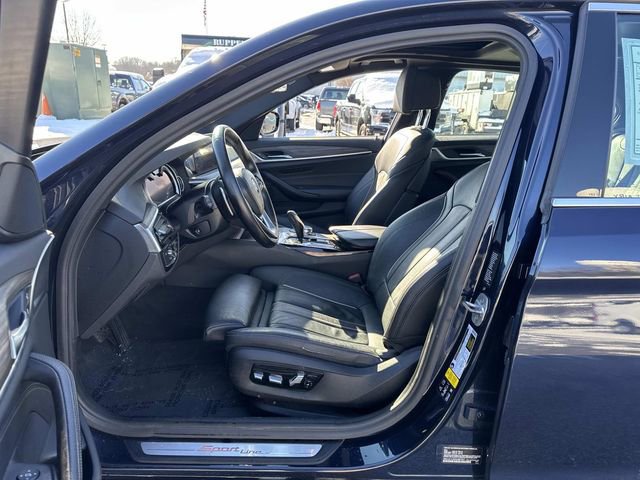 Used 2017 BMW 540i xDrive image 17