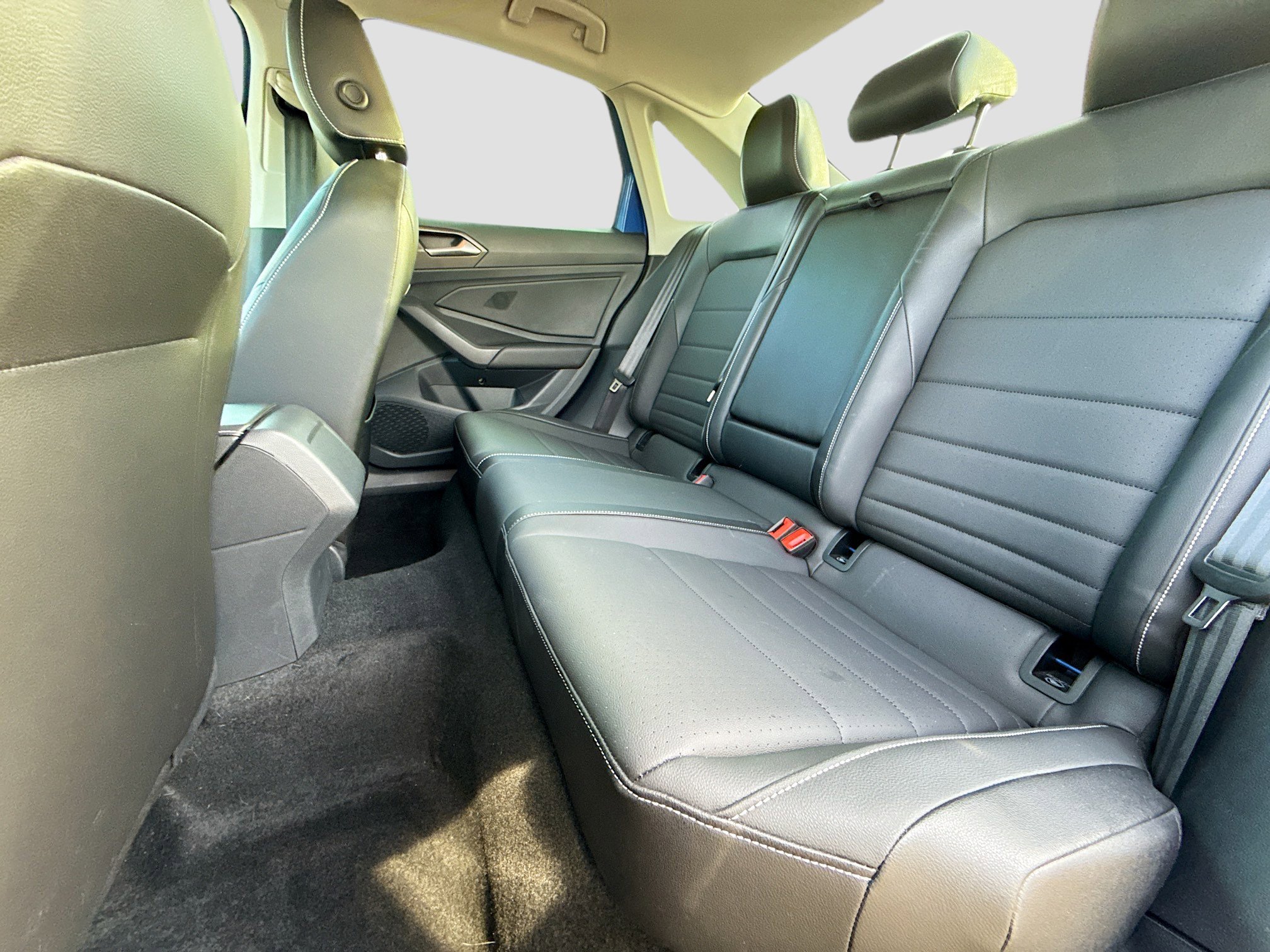 Used 2023 Volkswagen Jetta SE w/ Panoramic Sunroof Package image 19