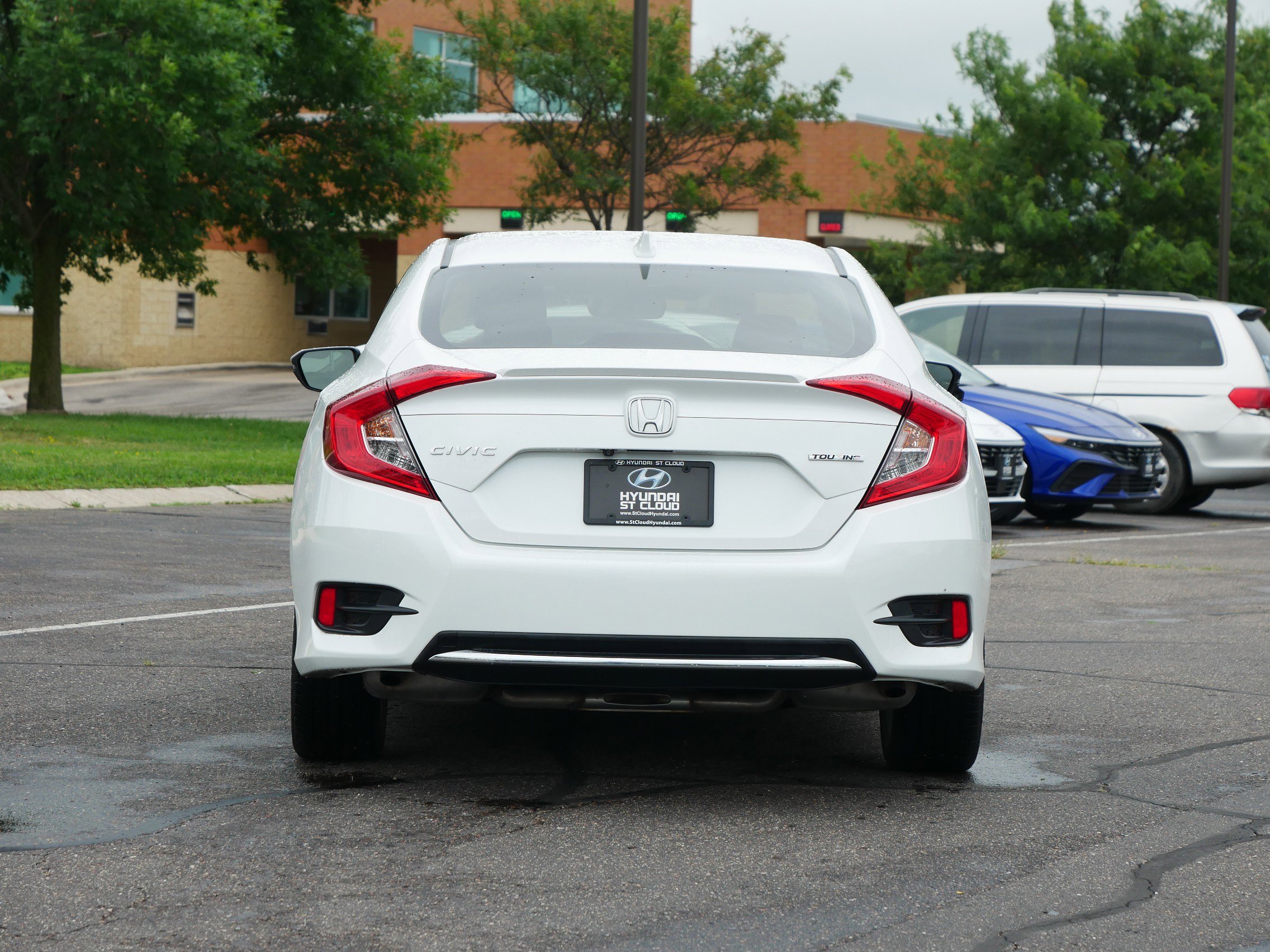 Used 2019 Honda Civic Touring image 4