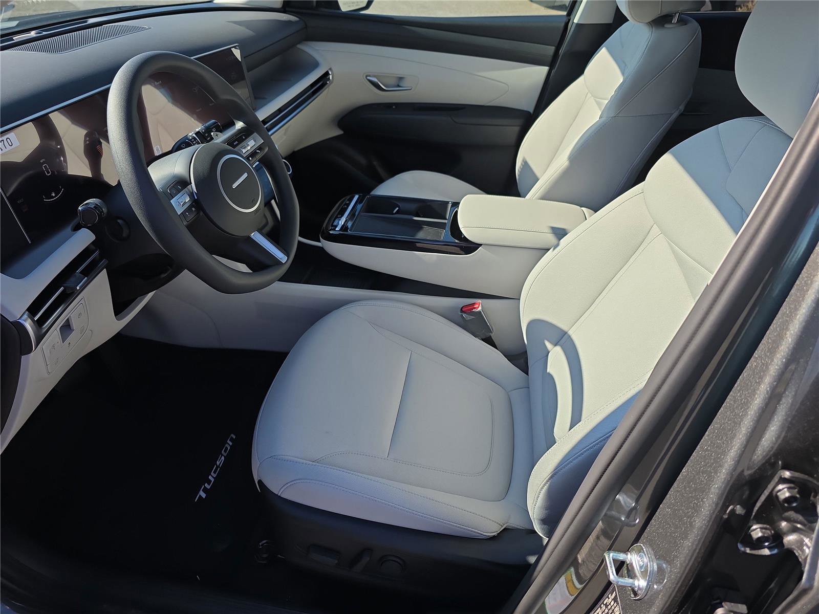 New 2026 Hyundai Tucson SEL image 3