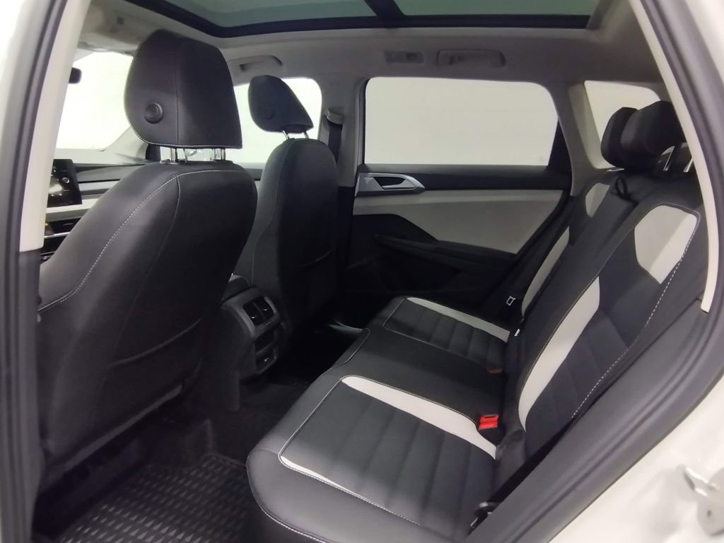 New 2025 Volkswagen Taos SEL image 23