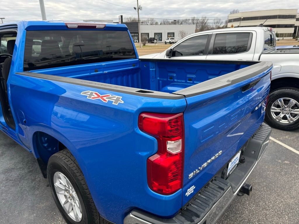 Used 2025 Chevrolet Silverado 1500 LT image 28
