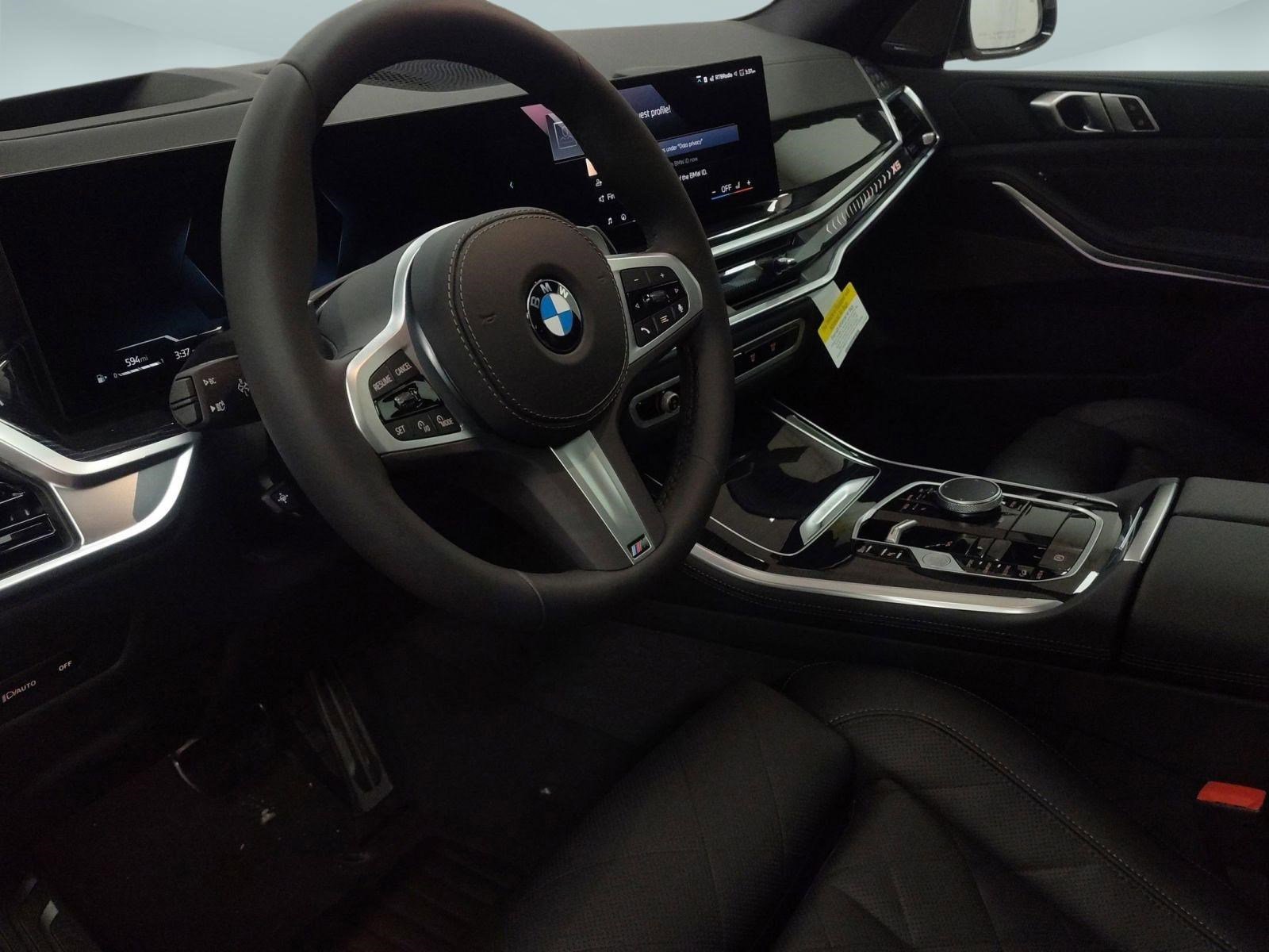 Used 2026 BMW X5 xDrive40i w/ M Sport Package image 4