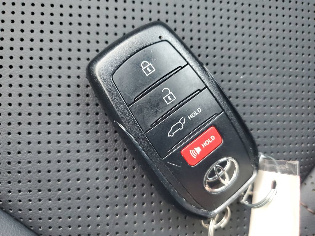 Used 2024 Toyota Venza Limited AWD/4WD image 27