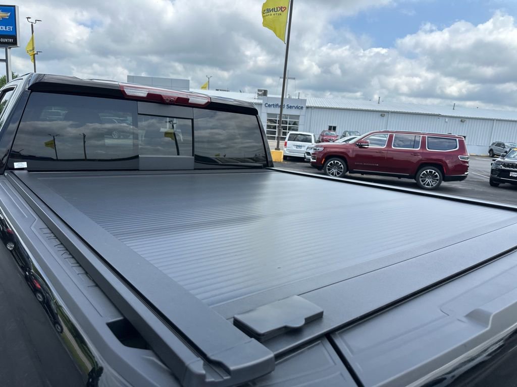 Used 2024 Chevrolet Silverado 1500 ZR2 w/ Technology Package image 19