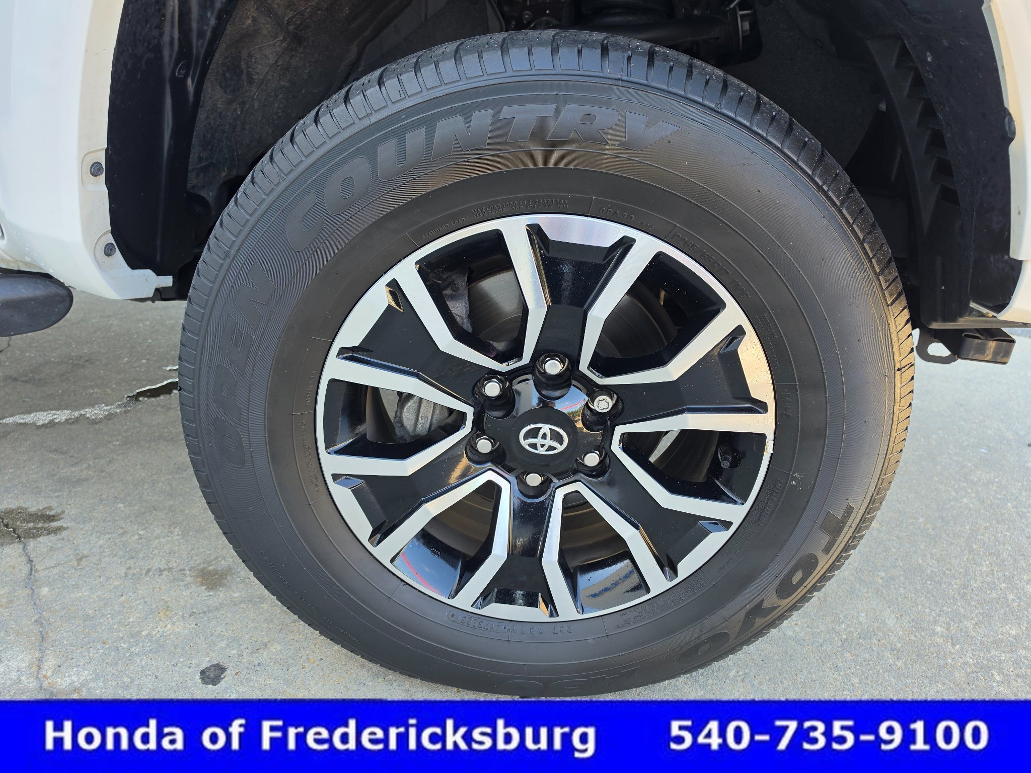 Used 2023 Toyota Tacoma TRD Sport w/ Technology Package AWD/4WD image 18