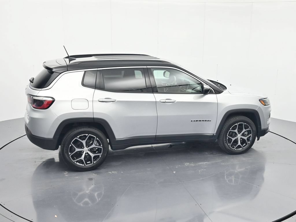 Used 2024 Jeep Compass Limited AWD/4WD image 31