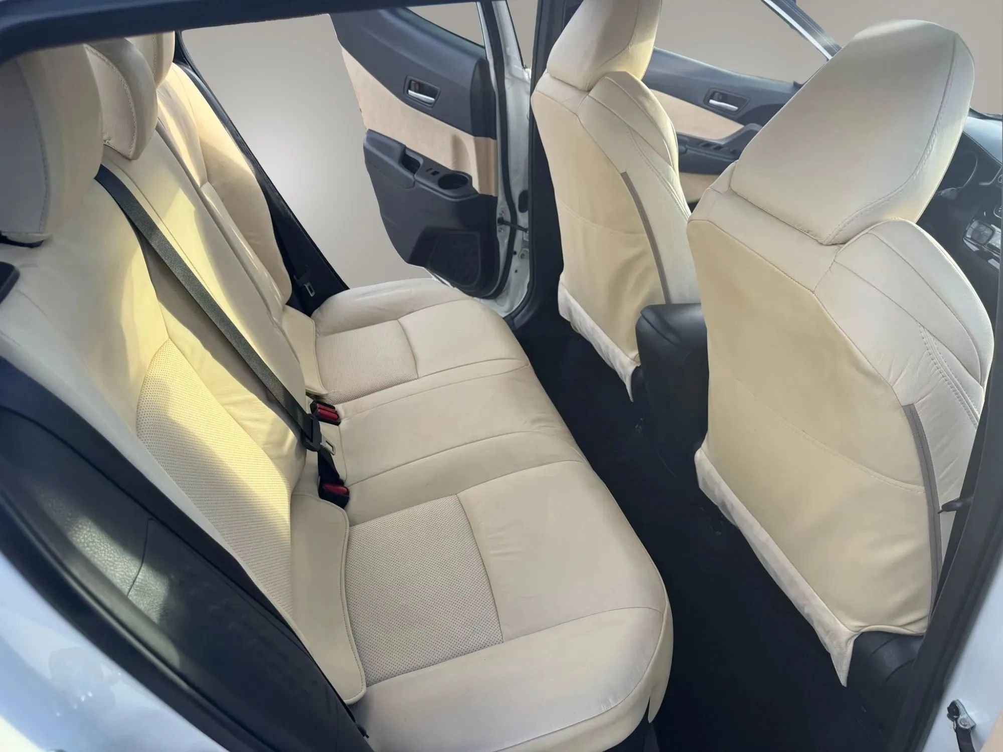 Used 2020 Toyota C-HR LE image 14