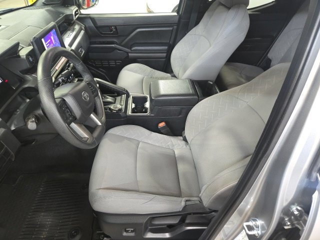 Used 2025 Toyota Tacoma SR5 AWD/4WD image 11