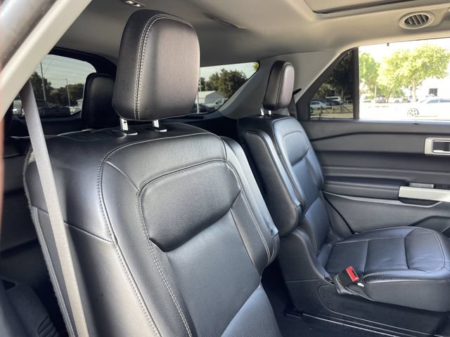 Used 2024 Ford Explorer Limited w/ Limited Technology Package RWD image 29