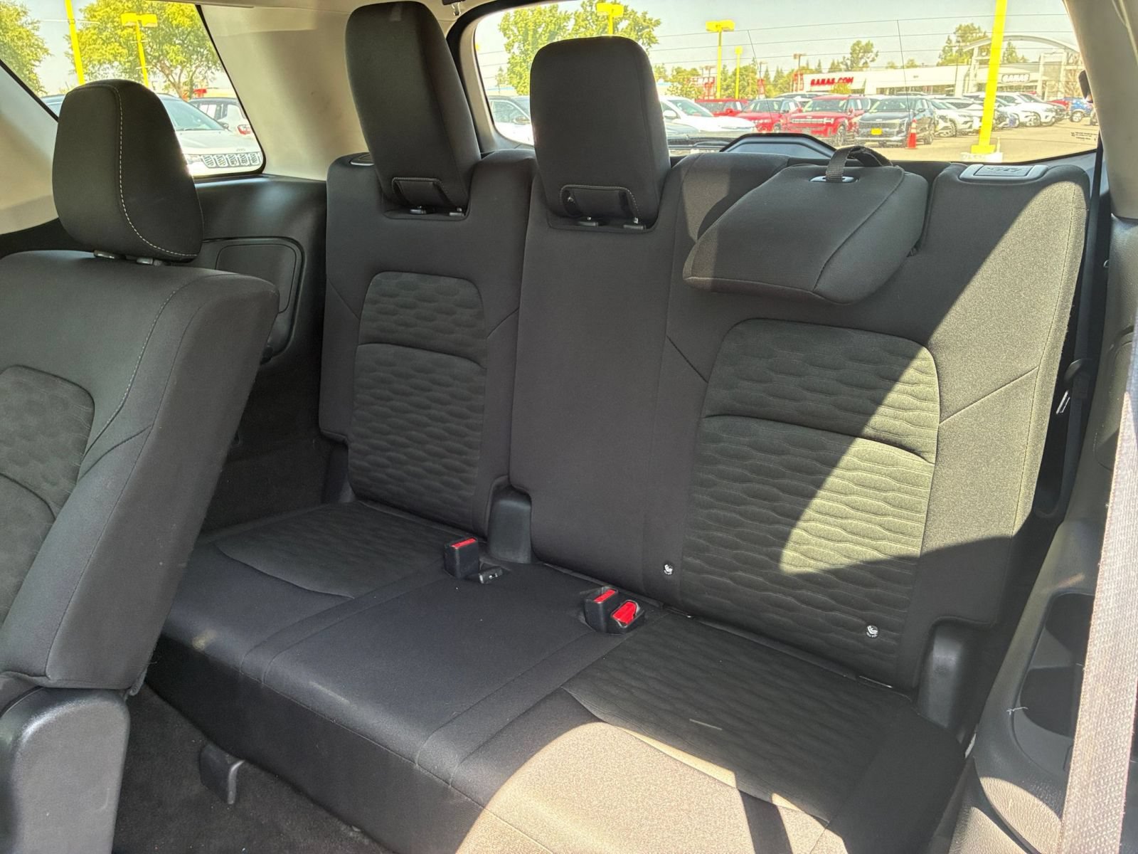 Used 2025 Nissan Pathfinder SV AWD/4WD image 30