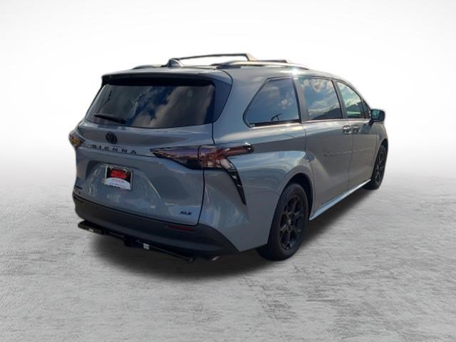 Certified 2025 Toyota Sienna XLE Woodland Edition AWD/4WD image 7