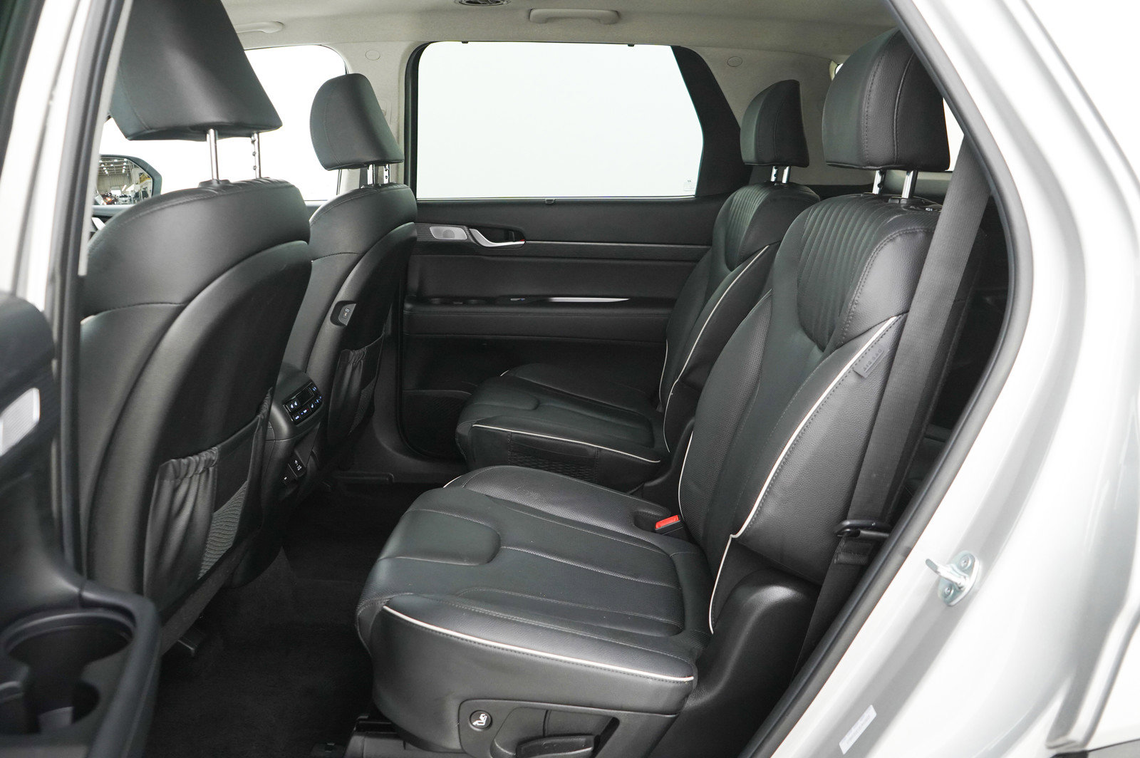 Used 2025 Hyundai Palisade Limited AWD/4WD image 16
