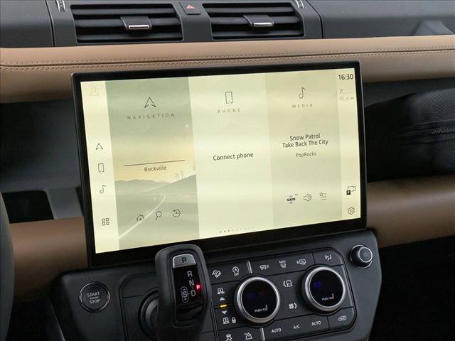 New 2026 Land Rover Defender 130 X-Dynamic SE image 12