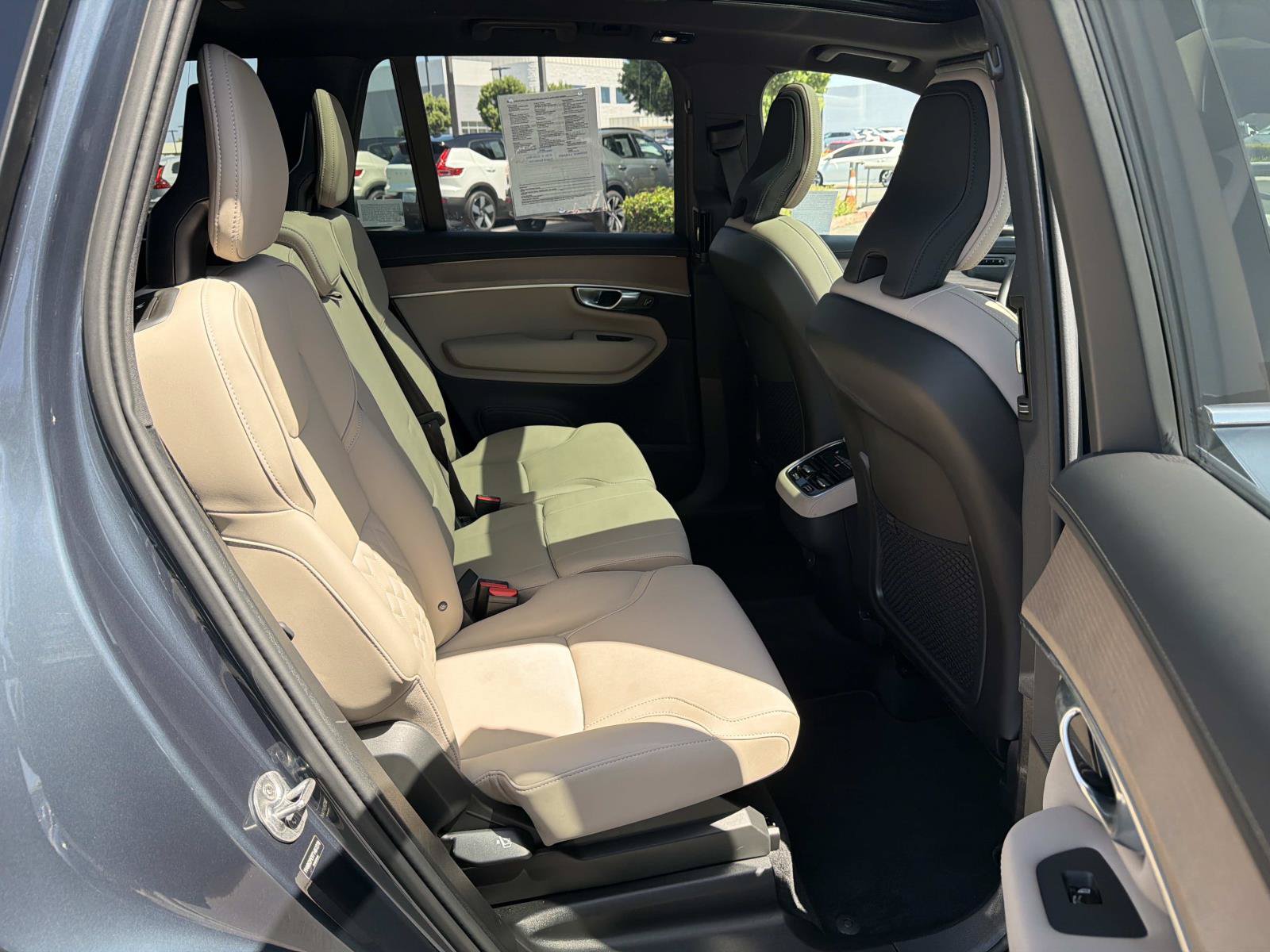 Used 2026 Volvo XC90 B6 Plus w/ Protection Package Premier AWD/4WD image 25