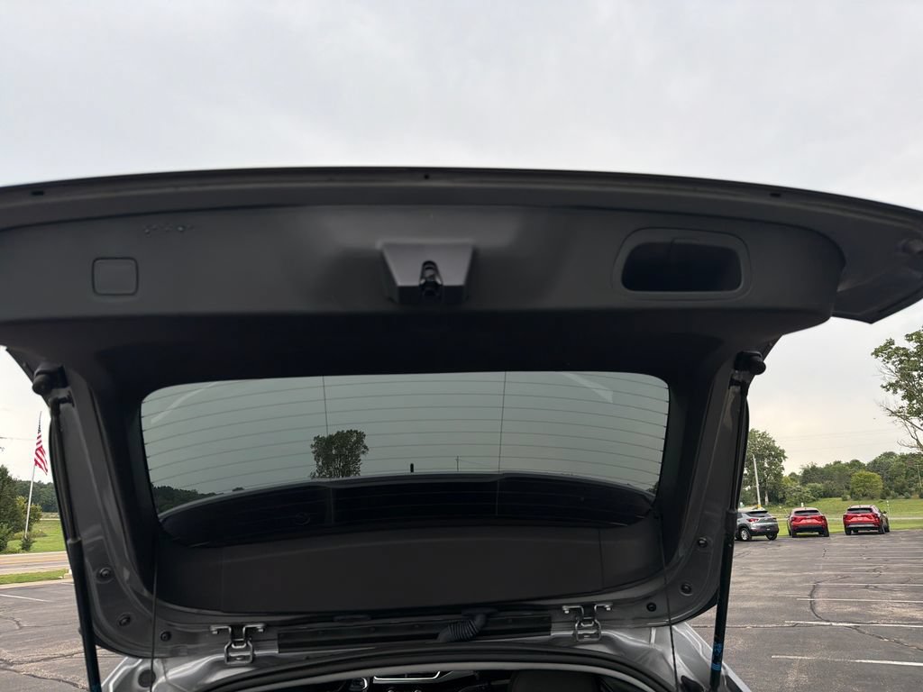 Used 2024 Chevrolet Trax ACTIV w/ Sunroof Package FWD image 37