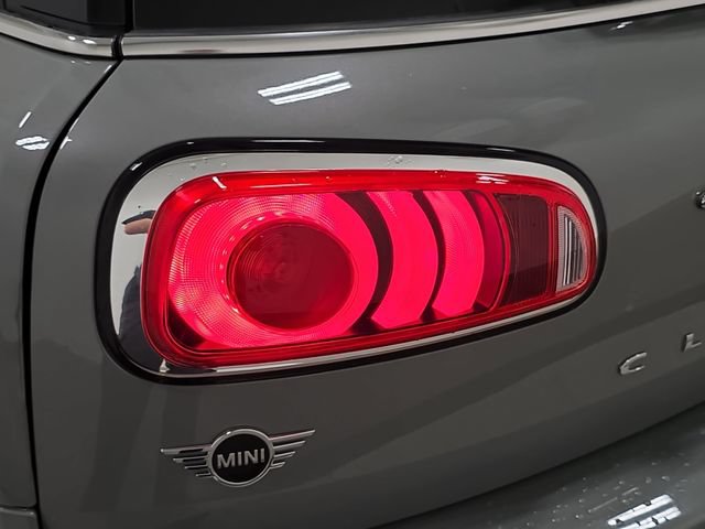 Used 2019 MINI Cooper Clubman ALL4 w/ Premium Package AWD/4WD image 31