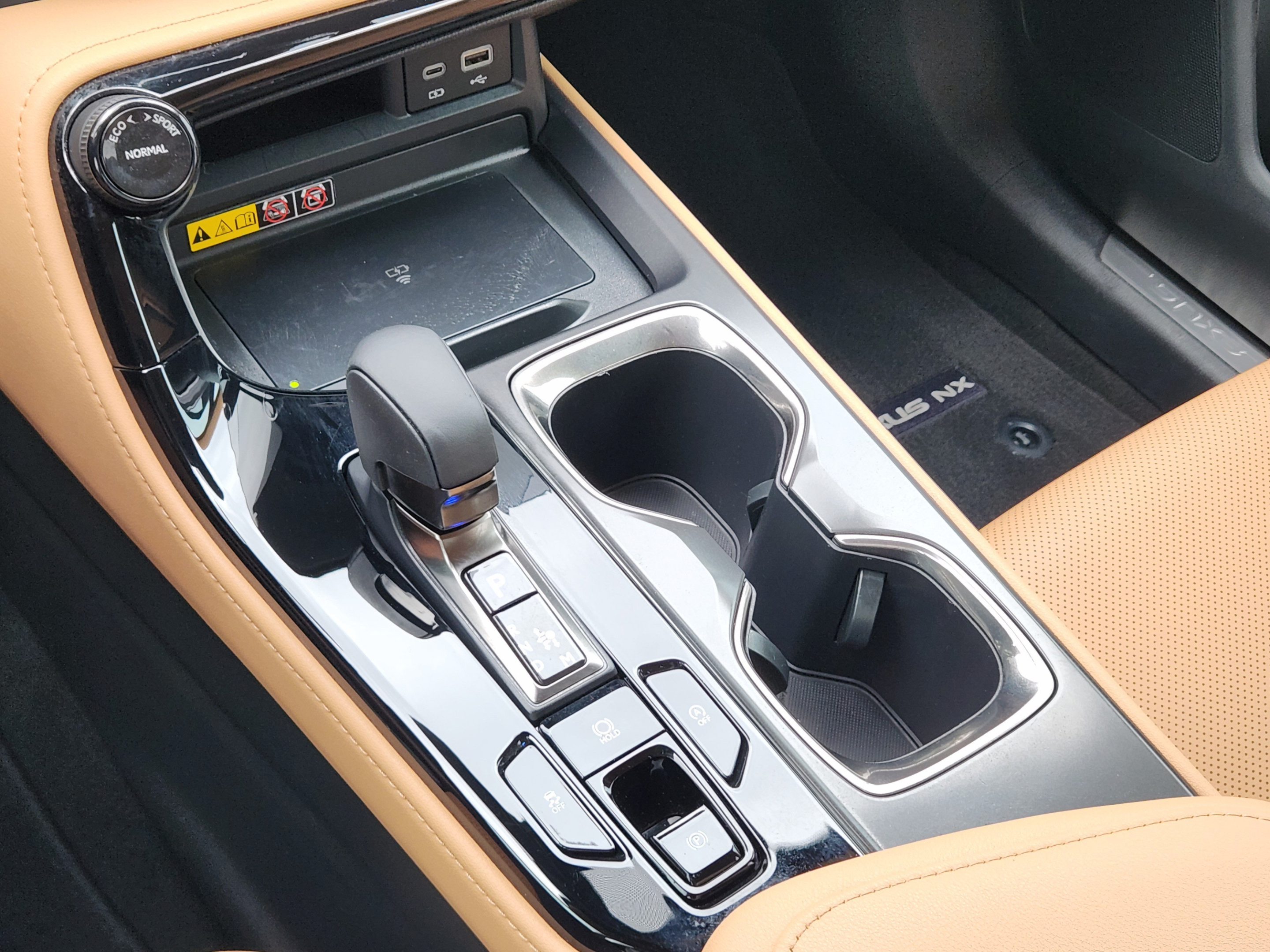 Certified 2025 Lexus NX 250 FWD w/ Accessory Package (Z1) image 12