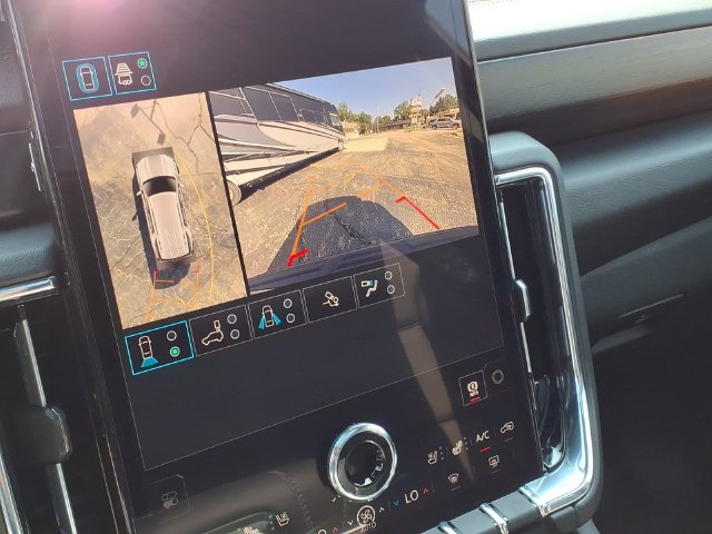 New 2026 GMC Yukon Denali w/ Advanced Technology Package AWD/4WD image 36