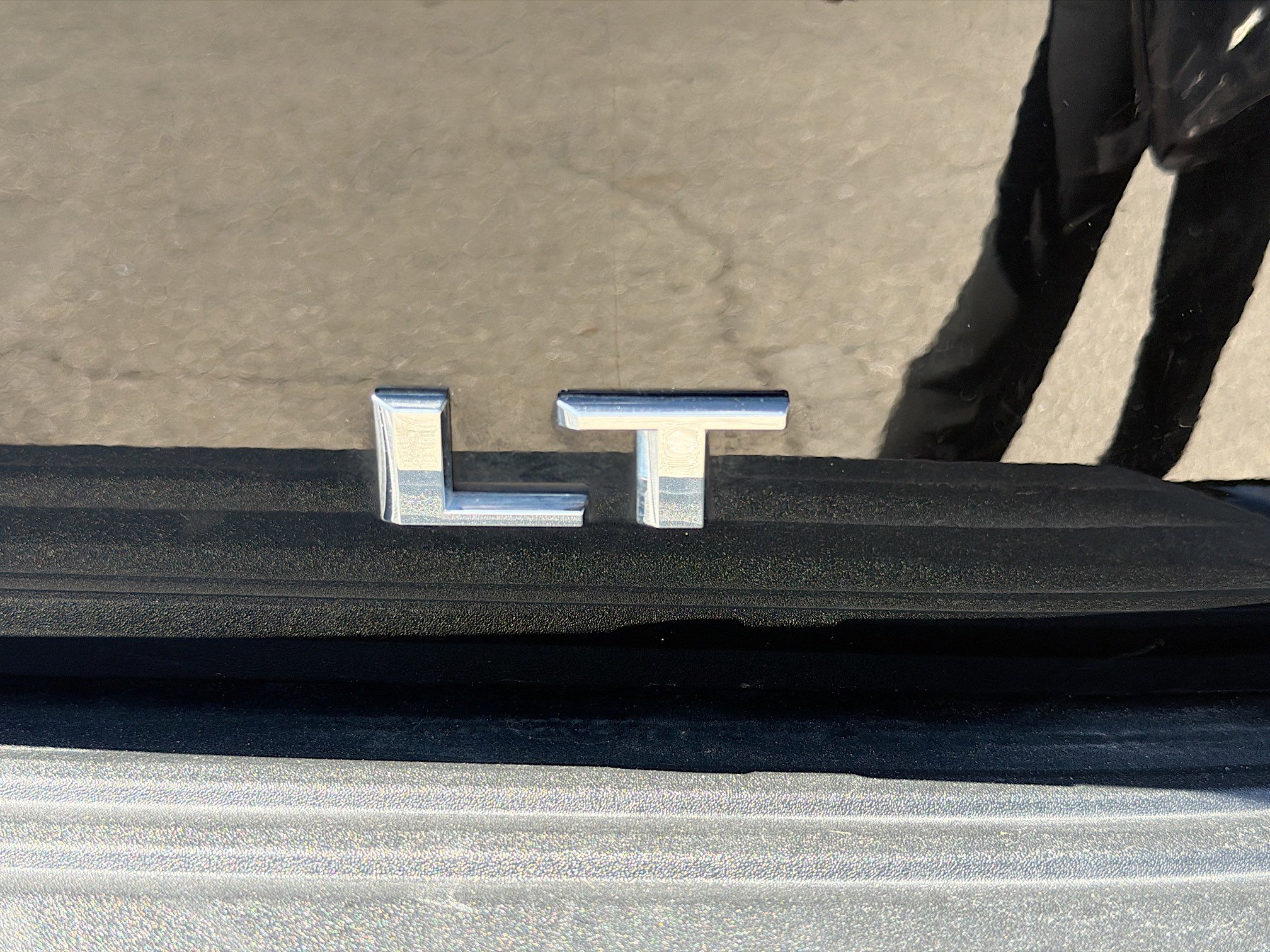 Used 2024 Chevrolet Tahoe LT w/ Luxury Package image 11