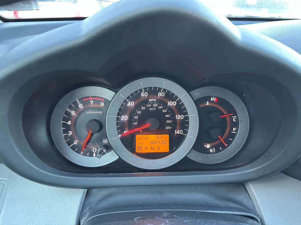 Used 2006 Toyota RAV4 4WD image 15