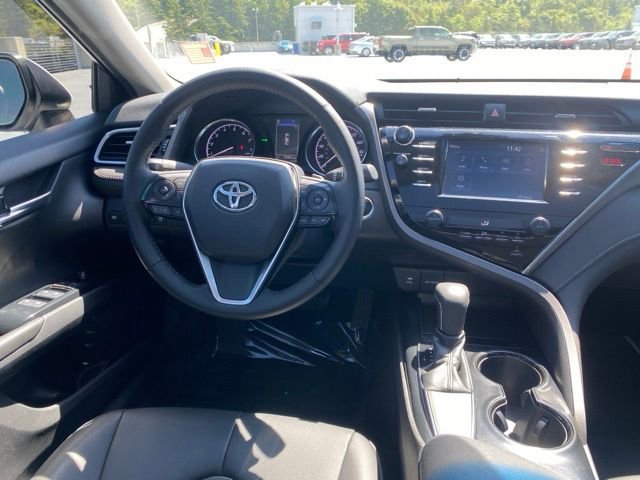Used 2018 Toyota Camry SE w/ Moonroof Package FWD image 9