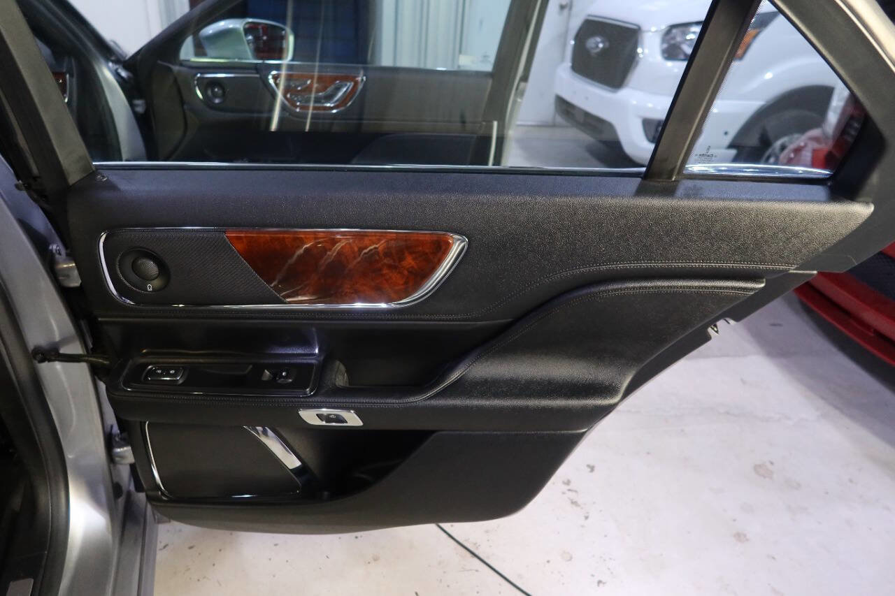 Used 2020 Lincoln Continental Reserve image 32