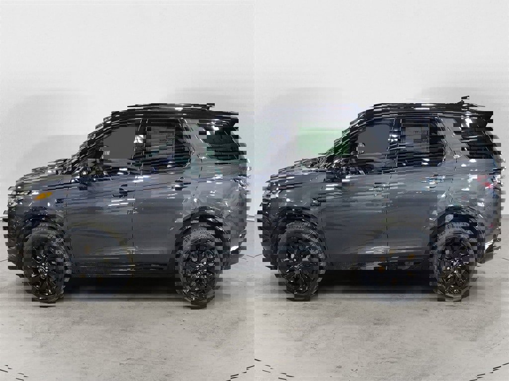 New 2025 Land Rover Discovery Sport Dynamic SE image 2