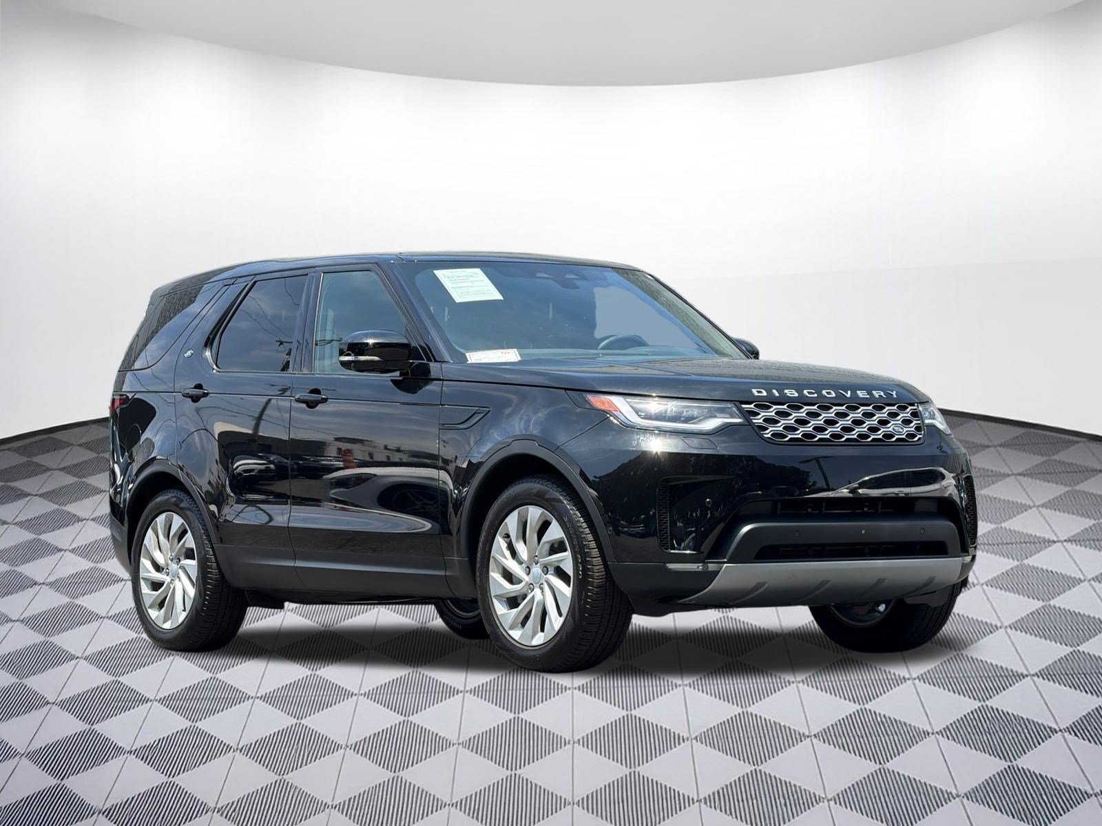 Used 2025 Land Rover Discovery S AWD/4WD image 7