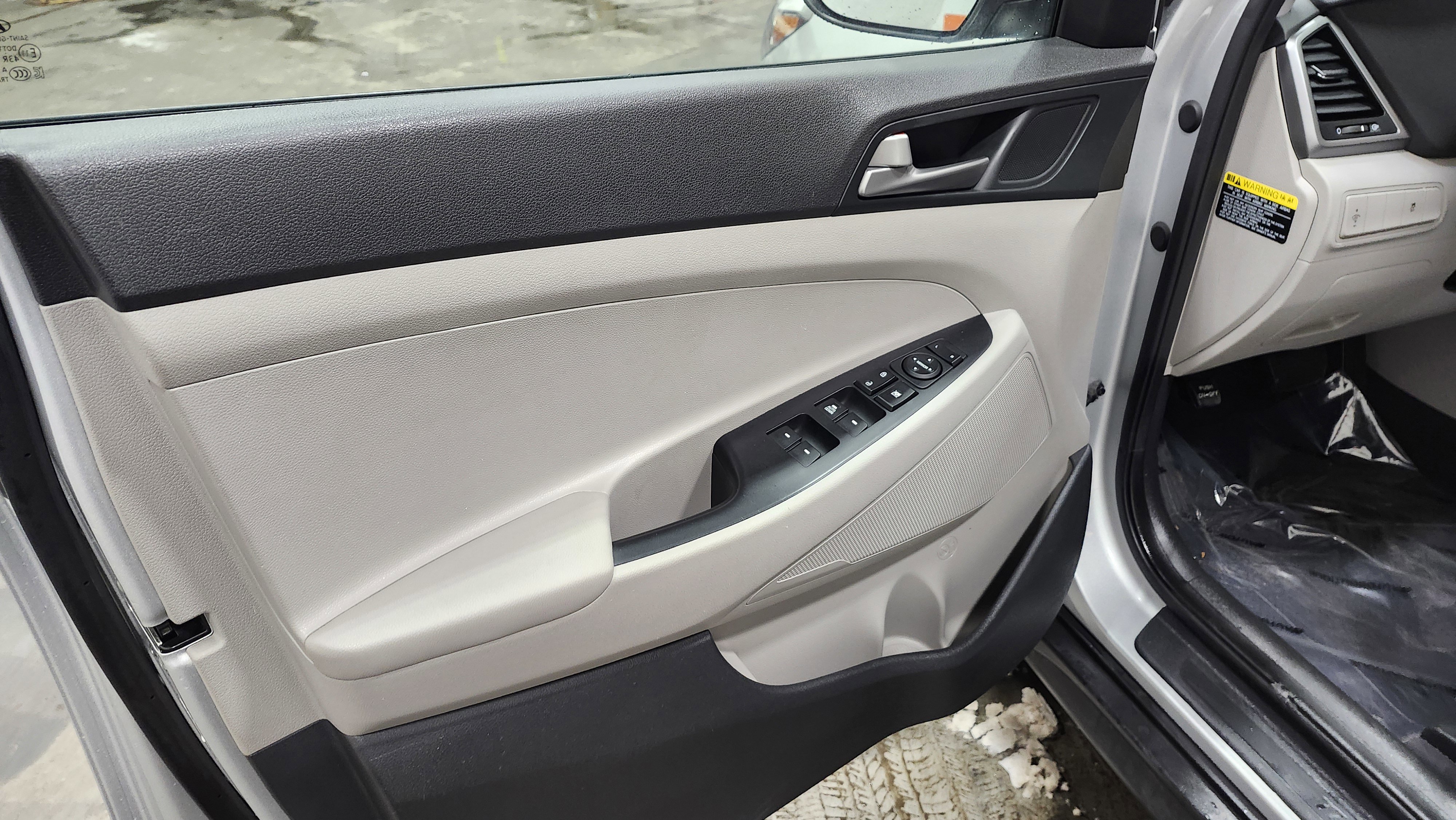 Used 2018 Hyundai Tucson SE w/ Cargo Package image 20